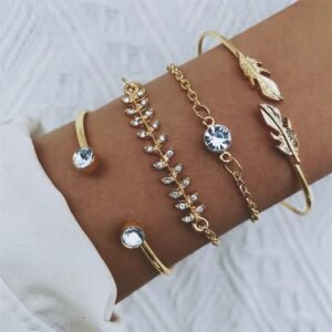 4 Piece Vintage Jewelry Set